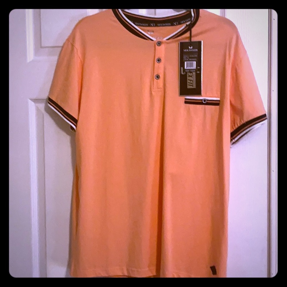 Pink/salmon men’s top